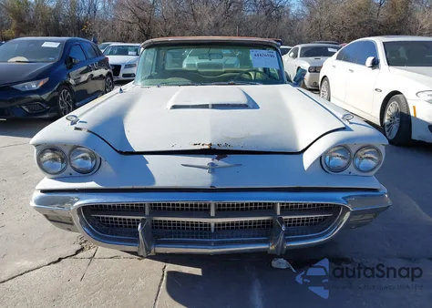 1960 Ford Thunderbird z USA, uszkodzony, nr VIN 0000000Y71Y192808